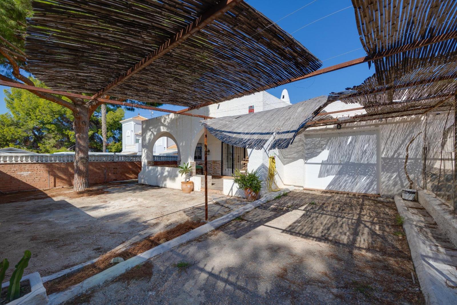 Chalet for Sale in Torrevieja