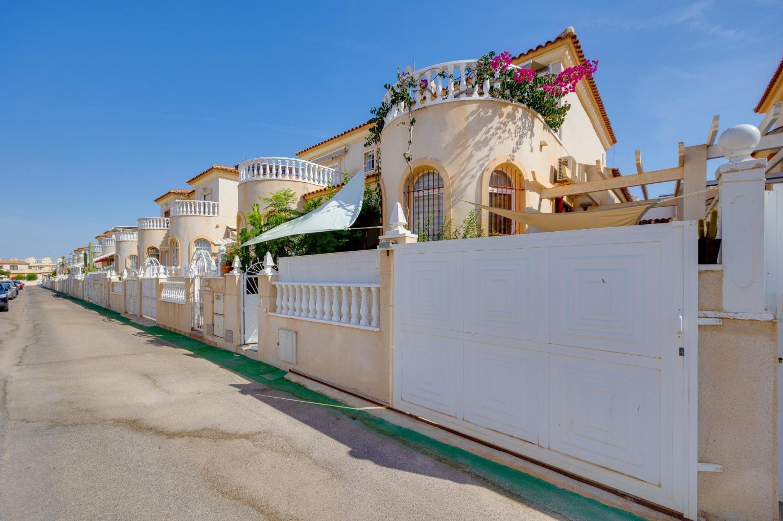 Chalet for Sale in Torrevieja