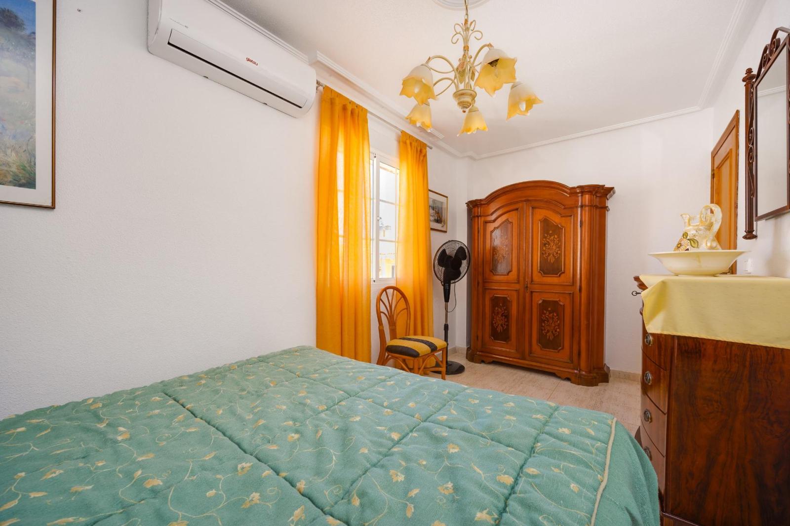 Chalet for Sale in Torrevieja
