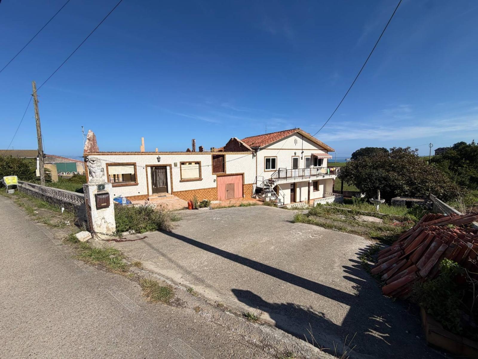 Semi-detached House for Sale in Suances