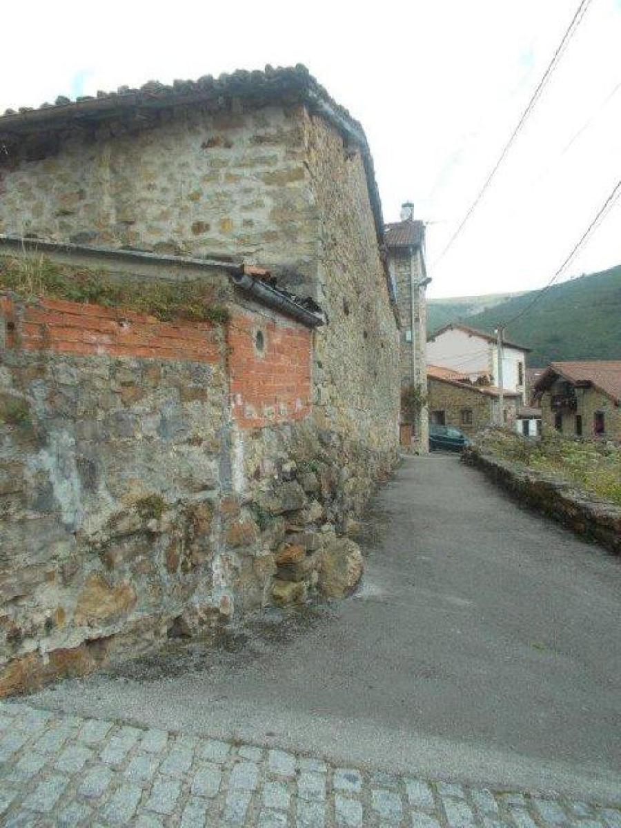 House for Sale in Rionansa