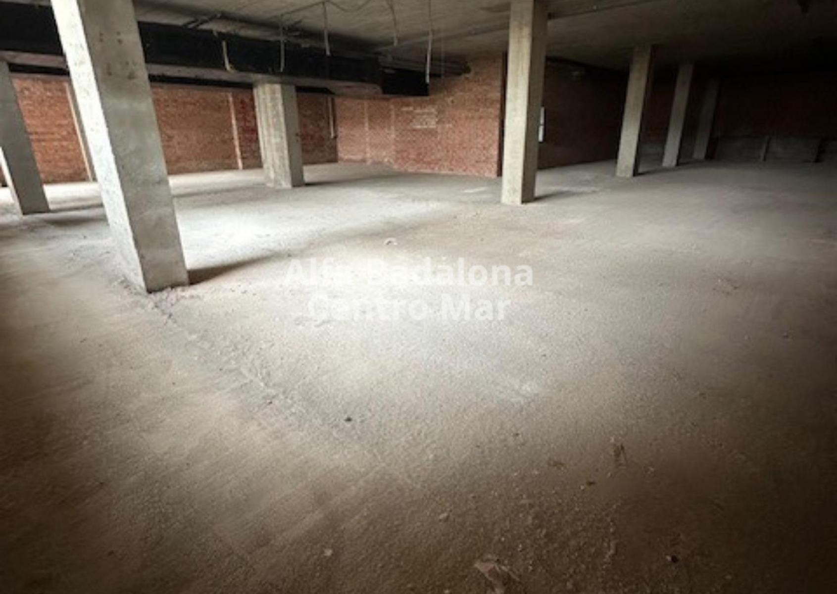Premise for Rent in Badalona