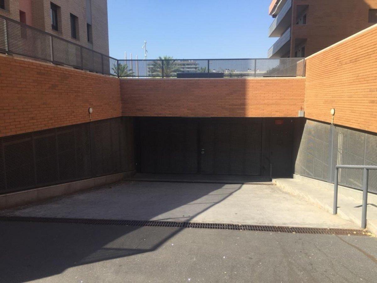 Garage for Rent in Badalona