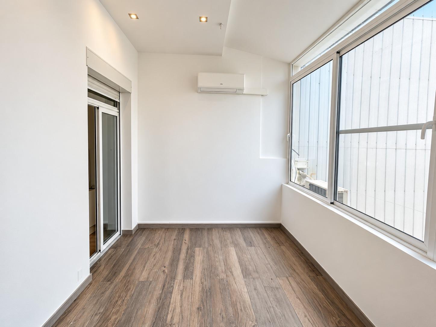 Flat for Sale in Badalona