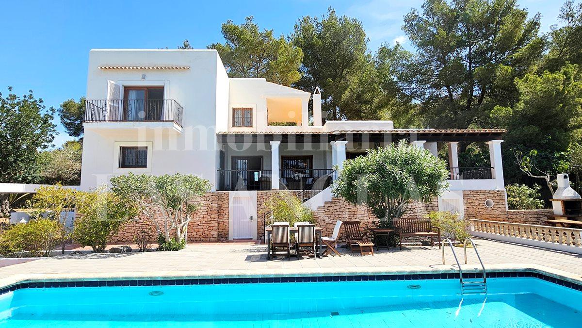 Villa for Sale in Santa Eulalia del Río