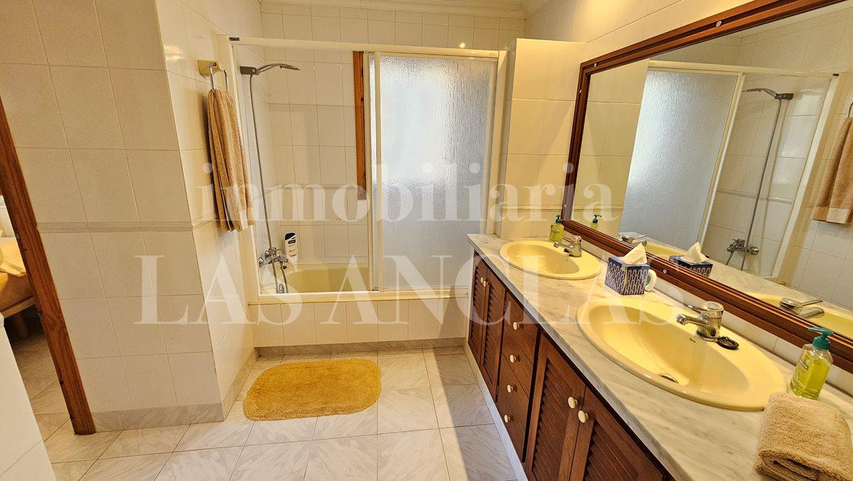 Villa for Sale in Santa Eulalia del Río