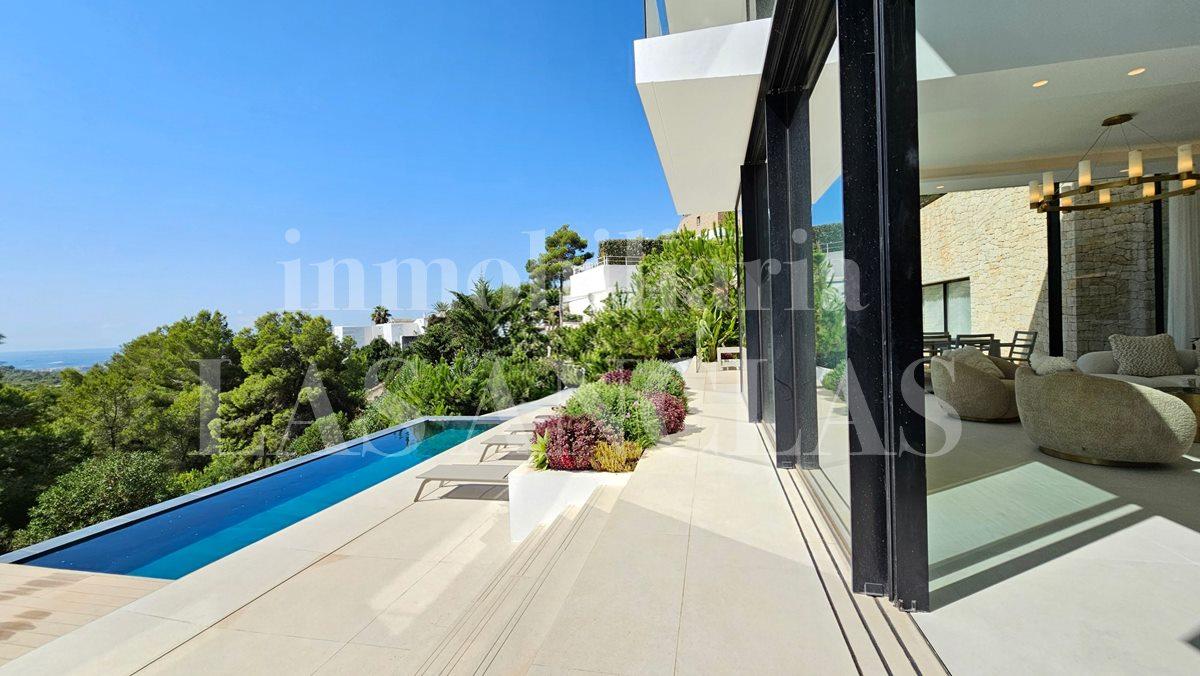 Villa for Sale in Santa Eulalia del Río