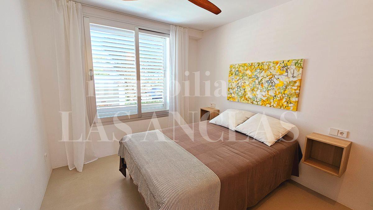 Villa for Sale in Santa Eulalia del Río