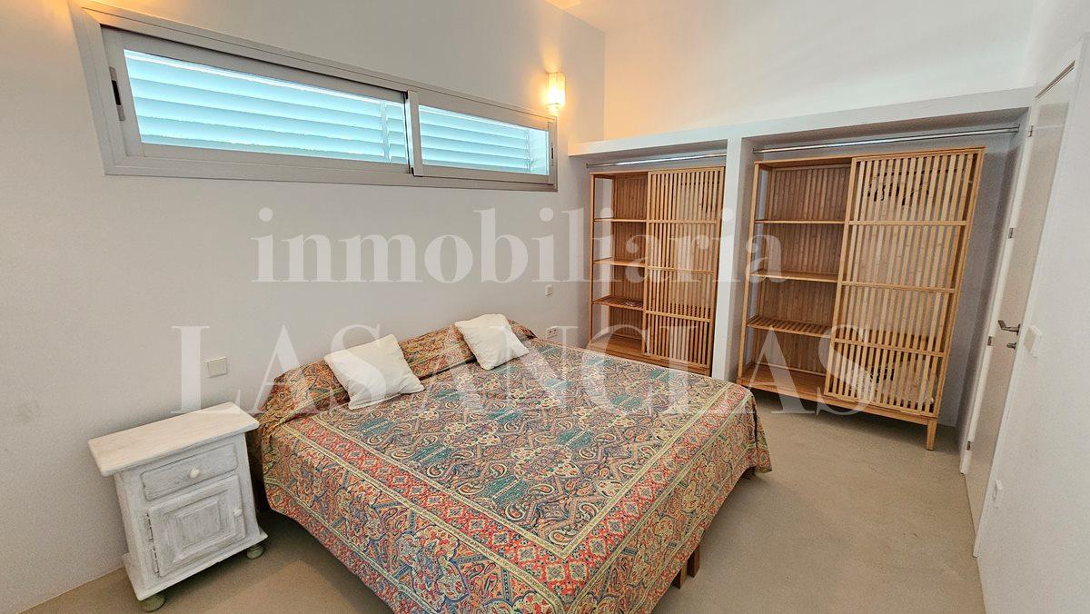 Villa for Sale in Santa Eulalia del Río