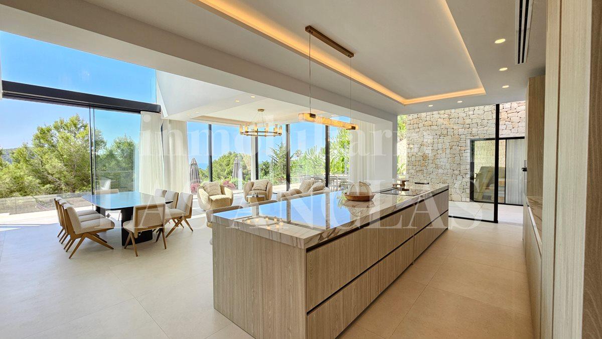 Villa for Sale in Santa Eulalia del Río