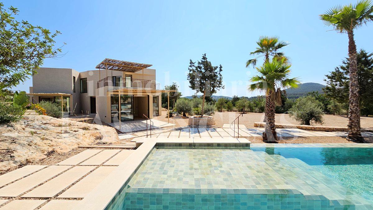 Villa for Sale in Santa Eulalia del Río