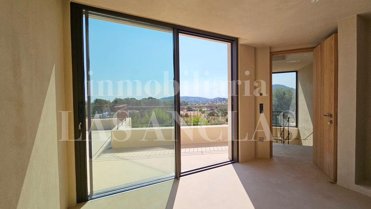 Villa for Sale in Santa Eulalia del Río