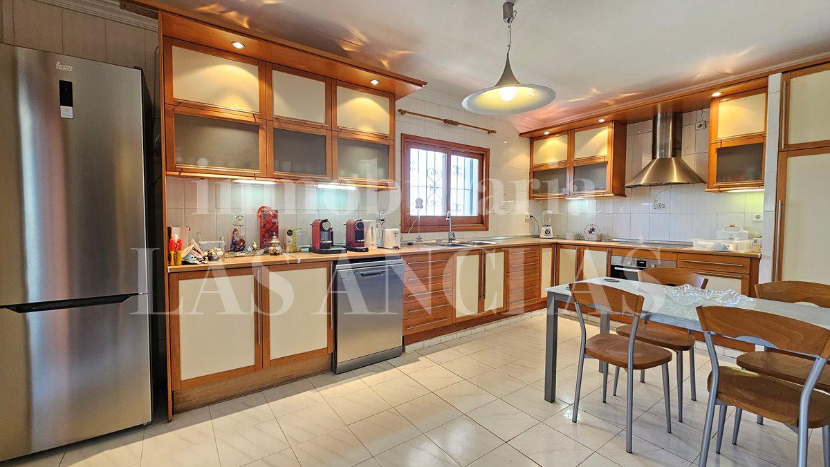 Villa for Sale in Santa Eulalia del Río