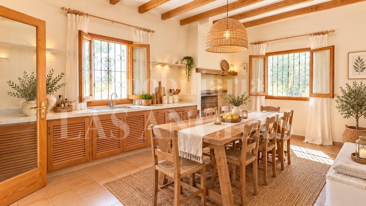 Villa for Sale in Santa Eulalia del Río