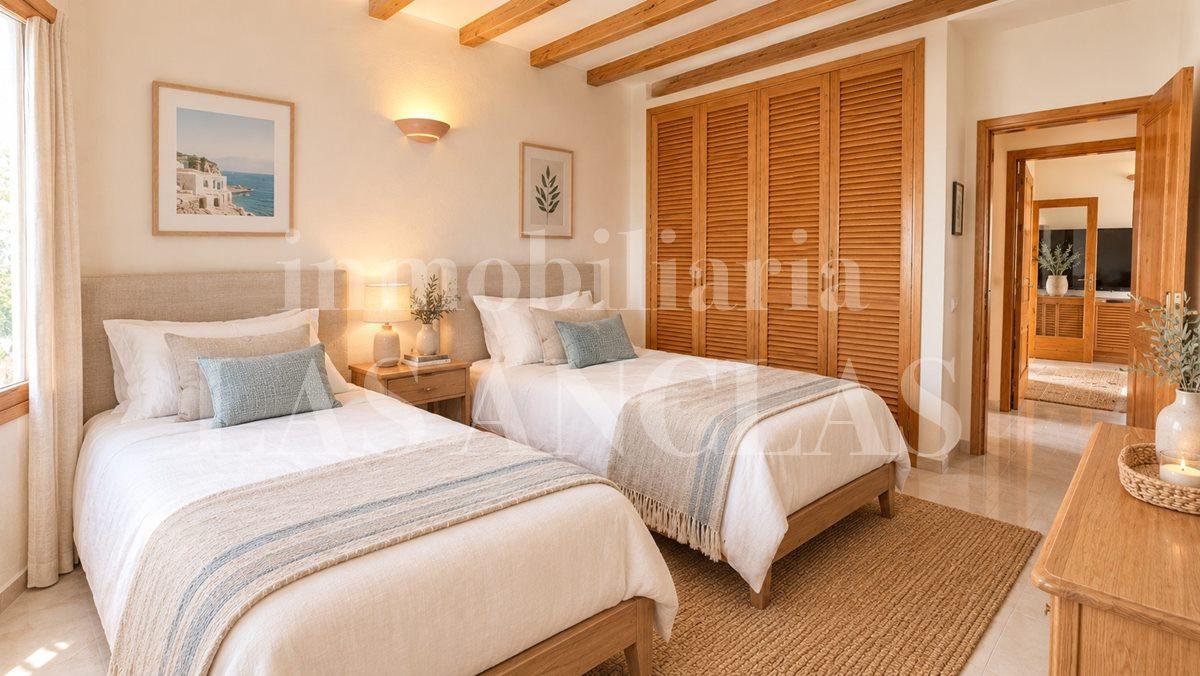 Villa for Sale in Santa Eulalia del Río
