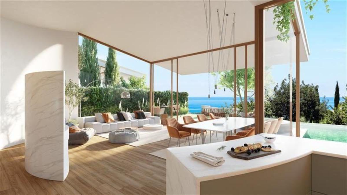 Villa for Sale in Benalmádena