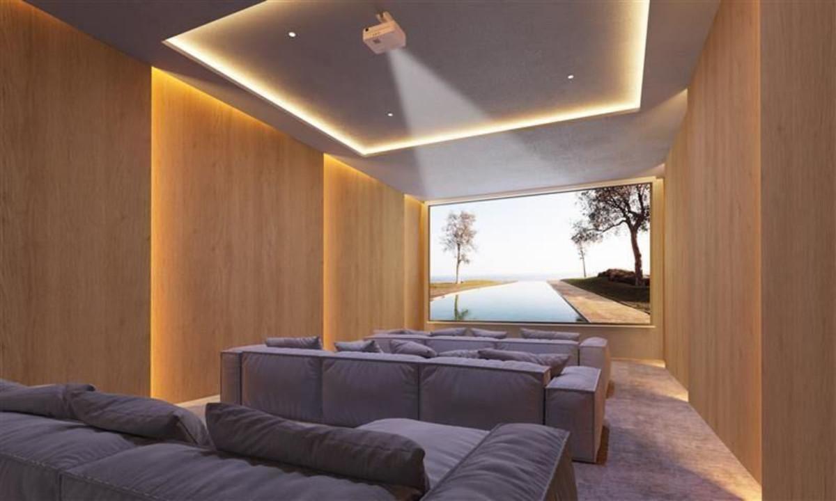 Villa for Sale in Benalmádena