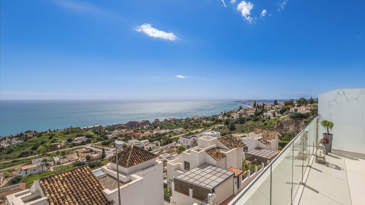 Penthouse for Sale in Benalmádena