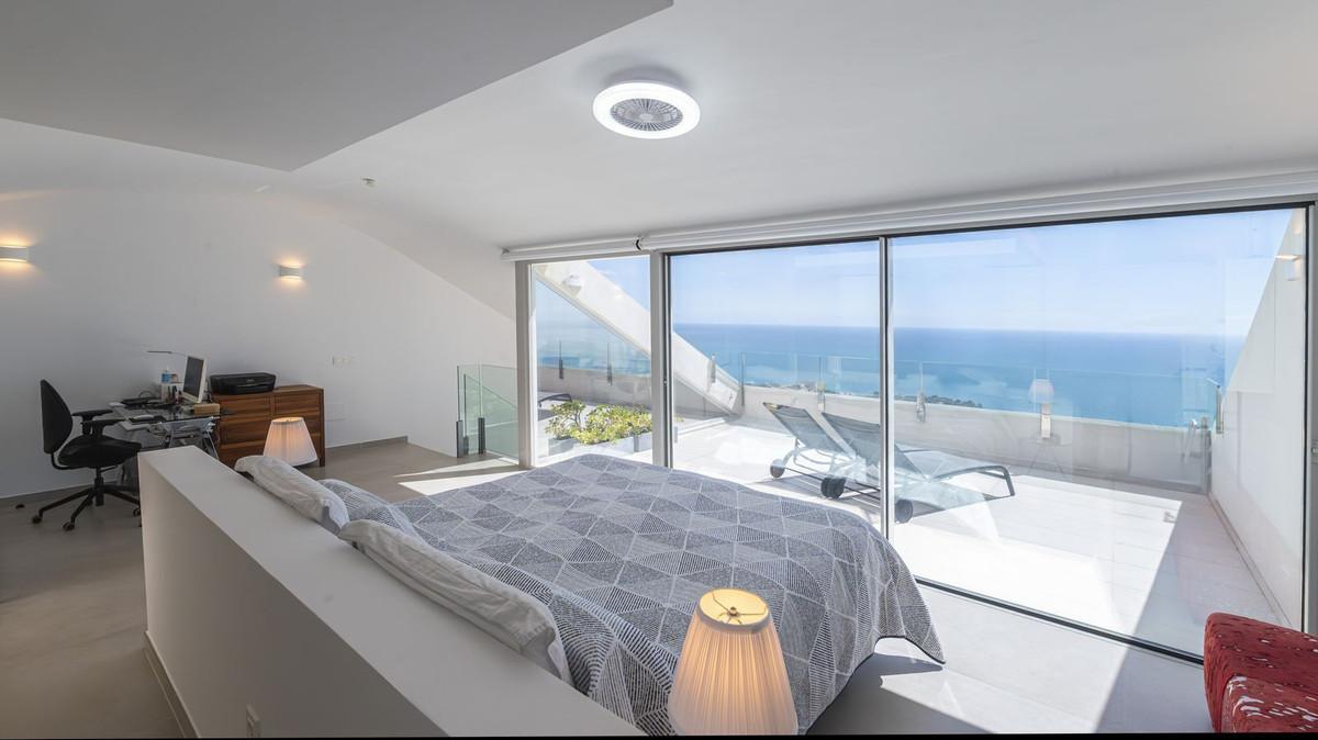 Penthouse for Sale in Benalmádena