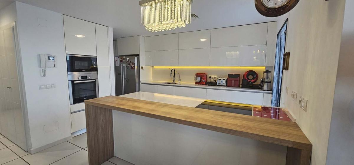 Villa for Sale in Benalmádena