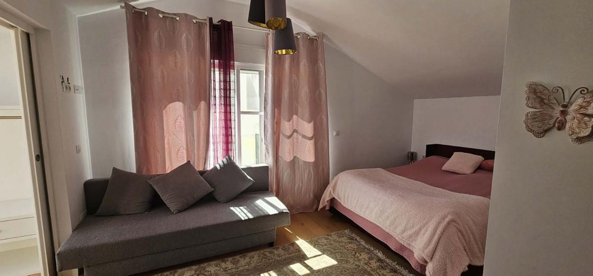 Villa for Sale in Benalmádena