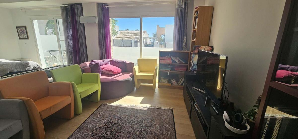 Villa for Sale in Benalmádena