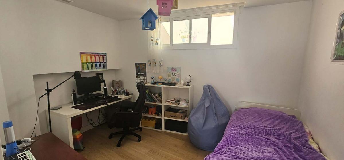 Villa for Sale in Benalmádena