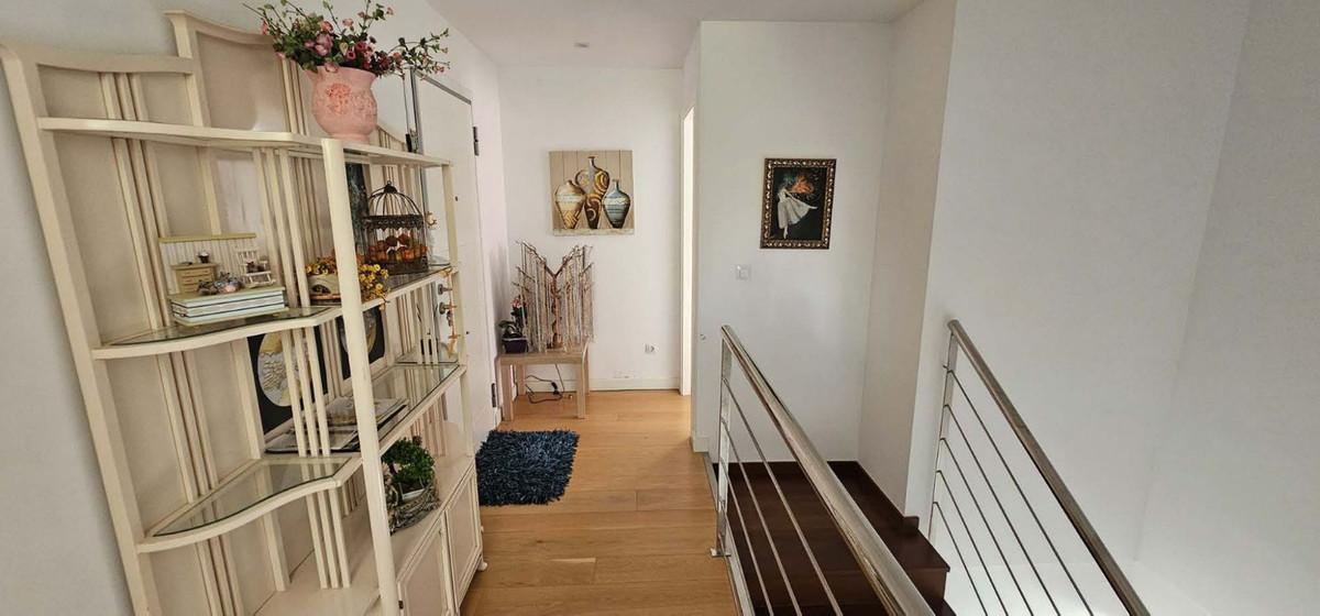 Villa for Sale in Benalmádena