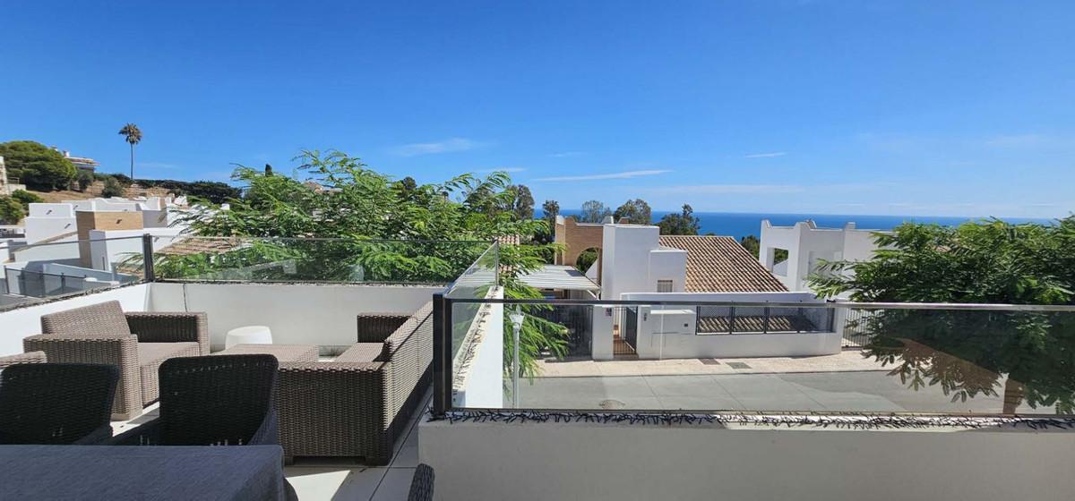 Villa for Sale in Benalmádena