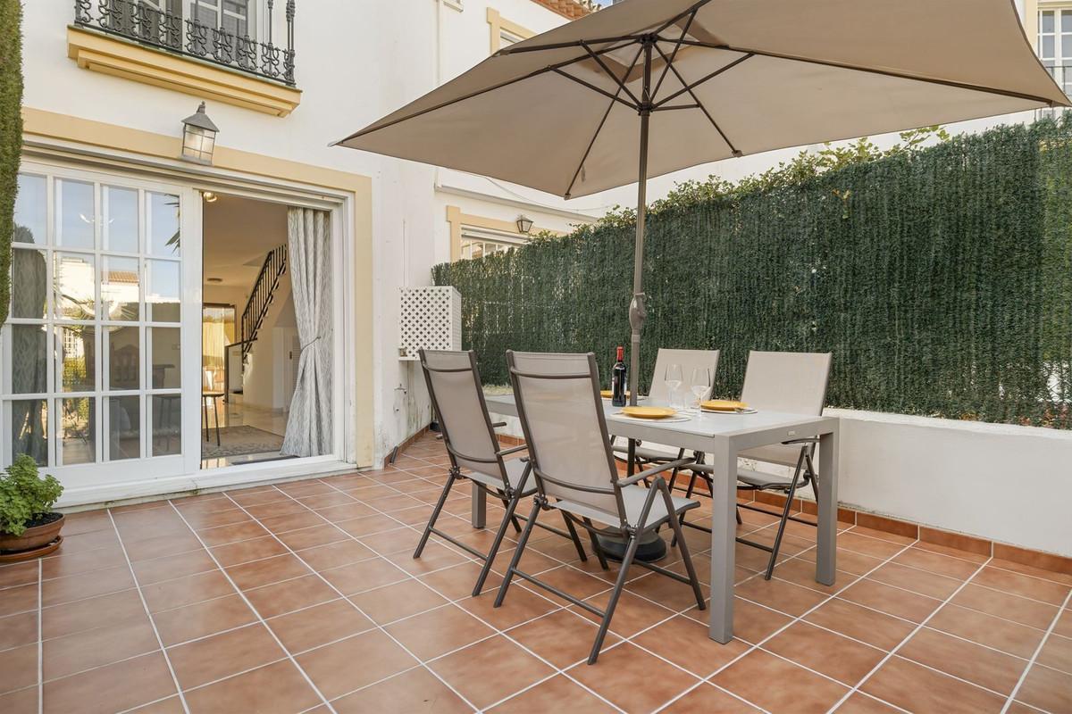 Adosado en Venta en Estepona