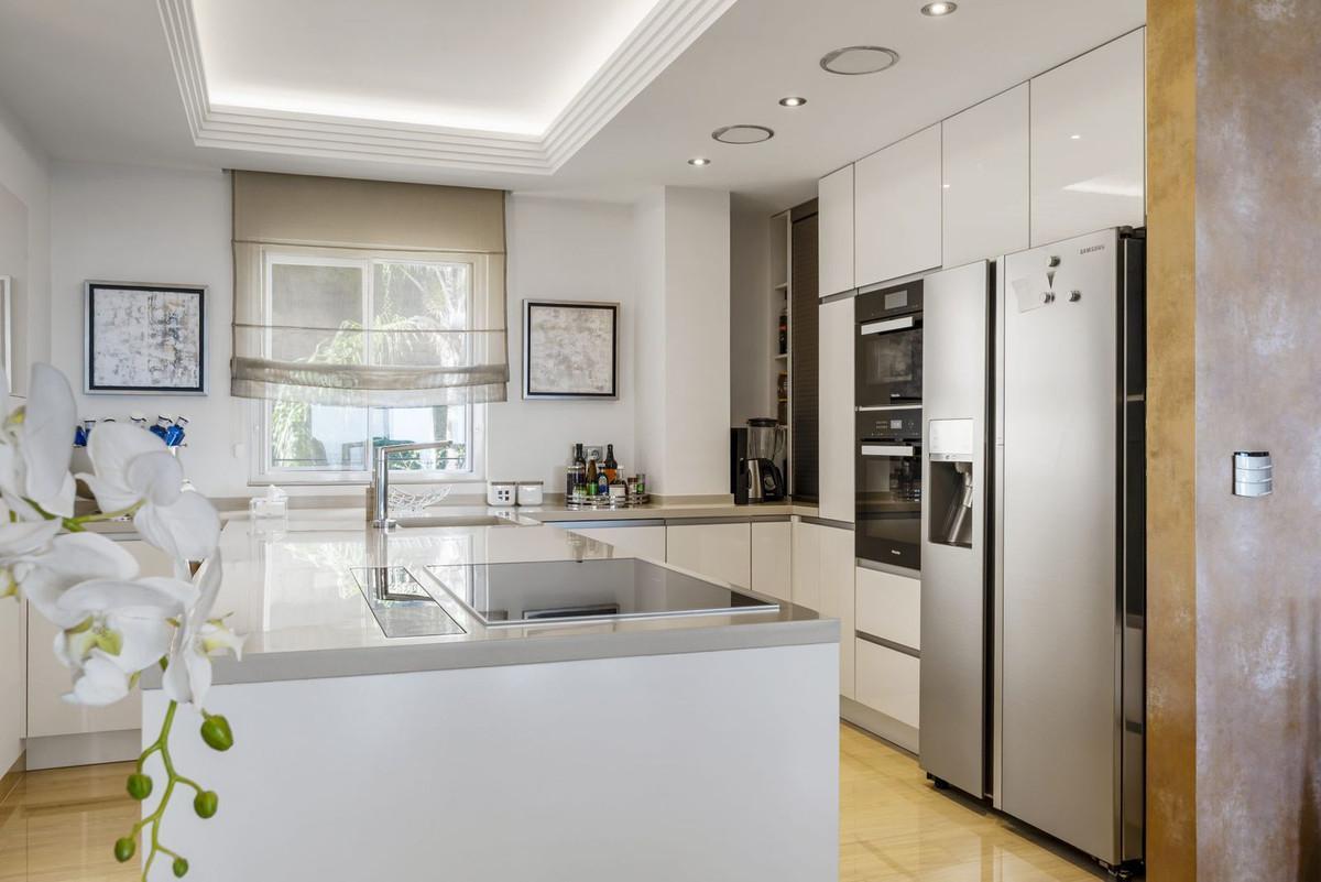 Penthouse for Sale in Benahavís