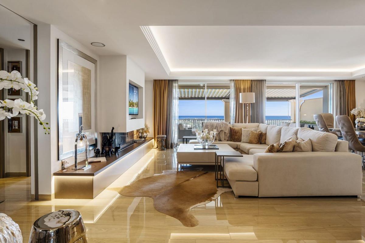 Penthouse for Sale in Benahavís