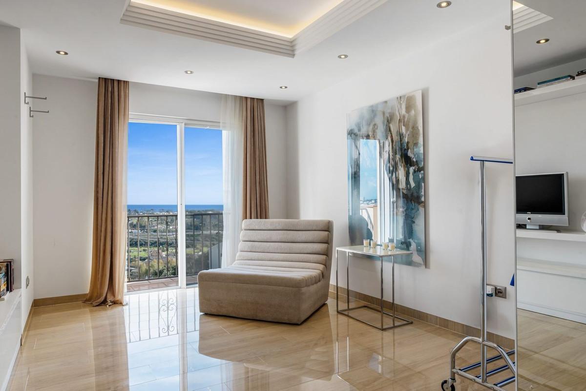 Penthouse for Sale in Benahavís