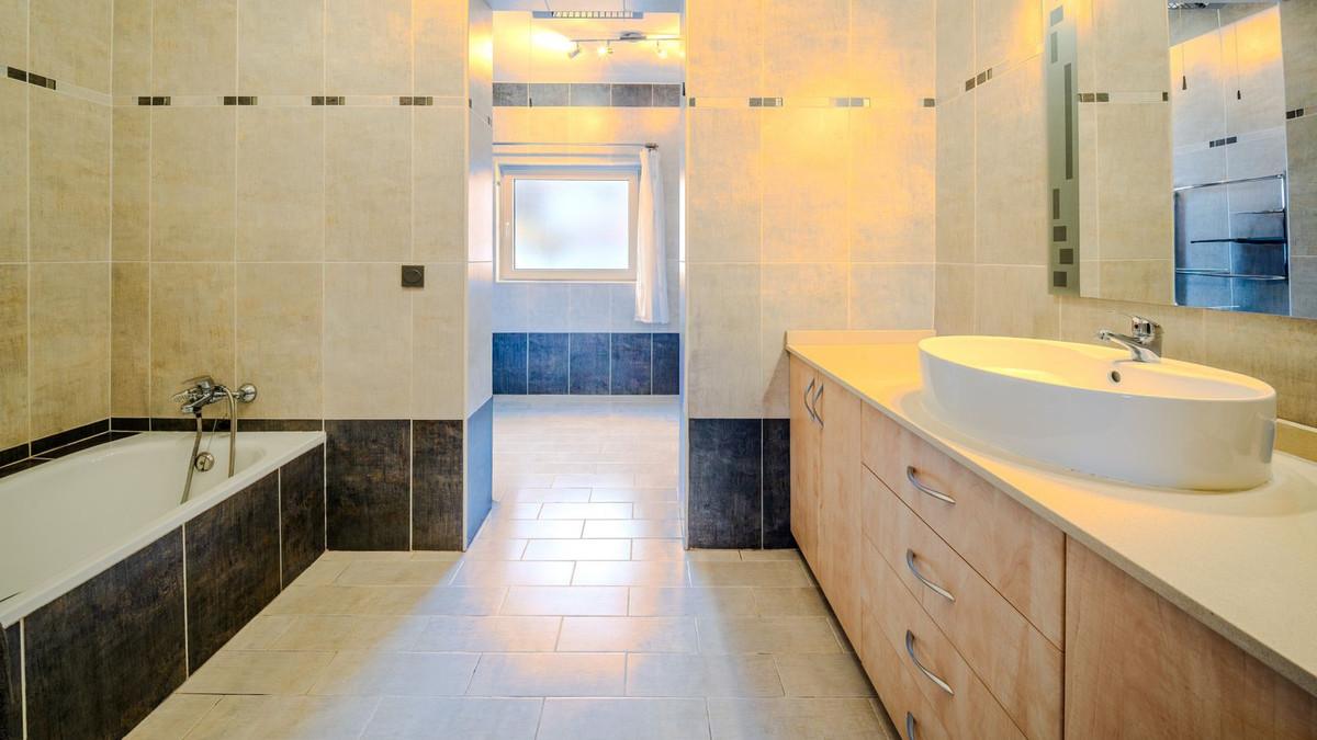 Villa for Sale in Manilva