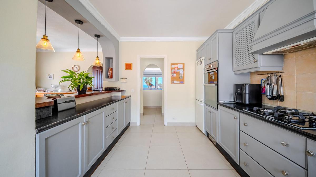 Villa for Sale in Manilva