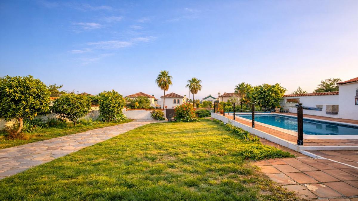 Villa for Sale in Manilva