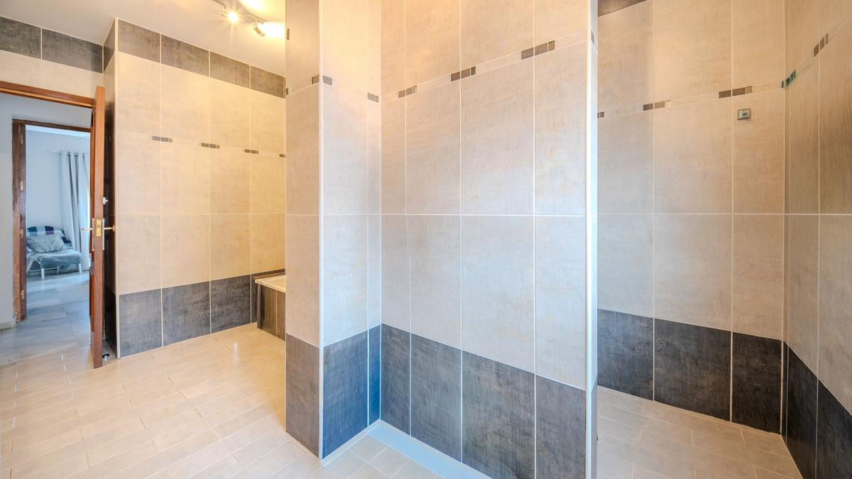 Villa for Sale in Manilva