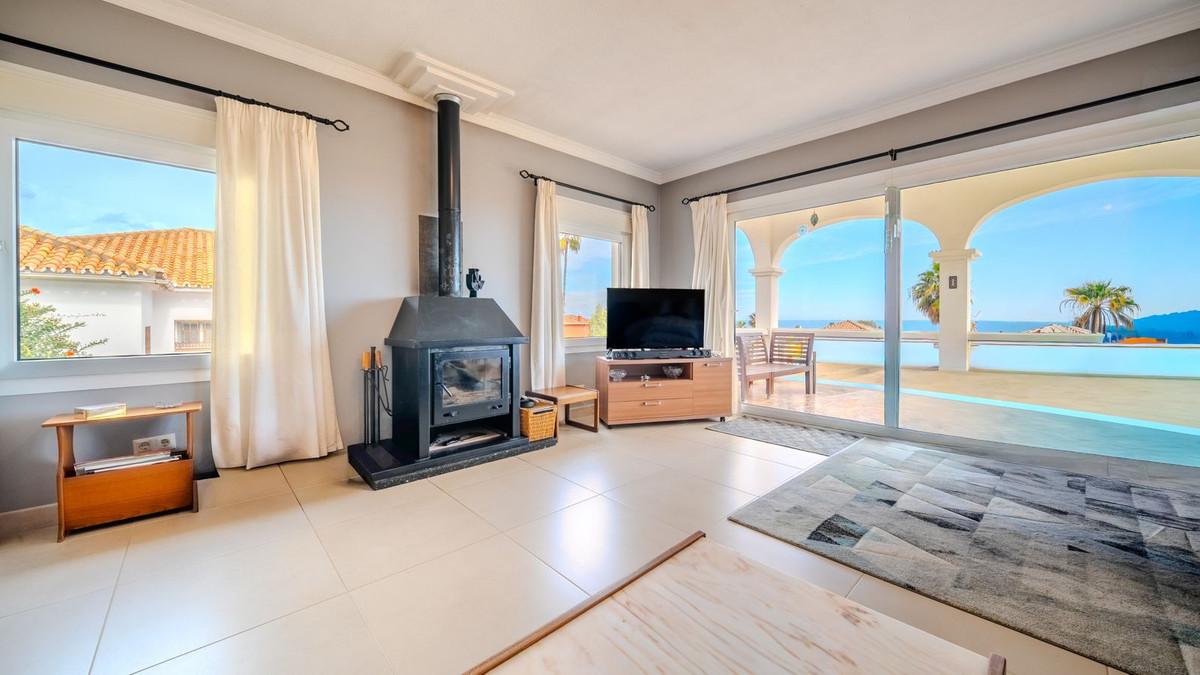 Villa for Sale in Manilva