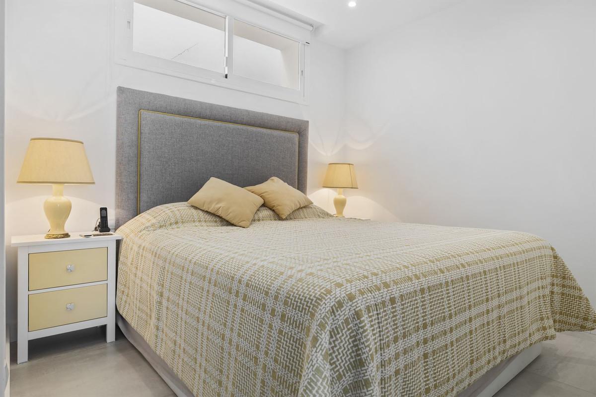 Villa for Sale in Benalmádena