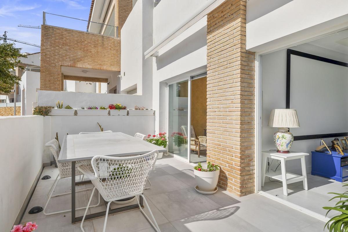 Villa for Sale in Benalmádena