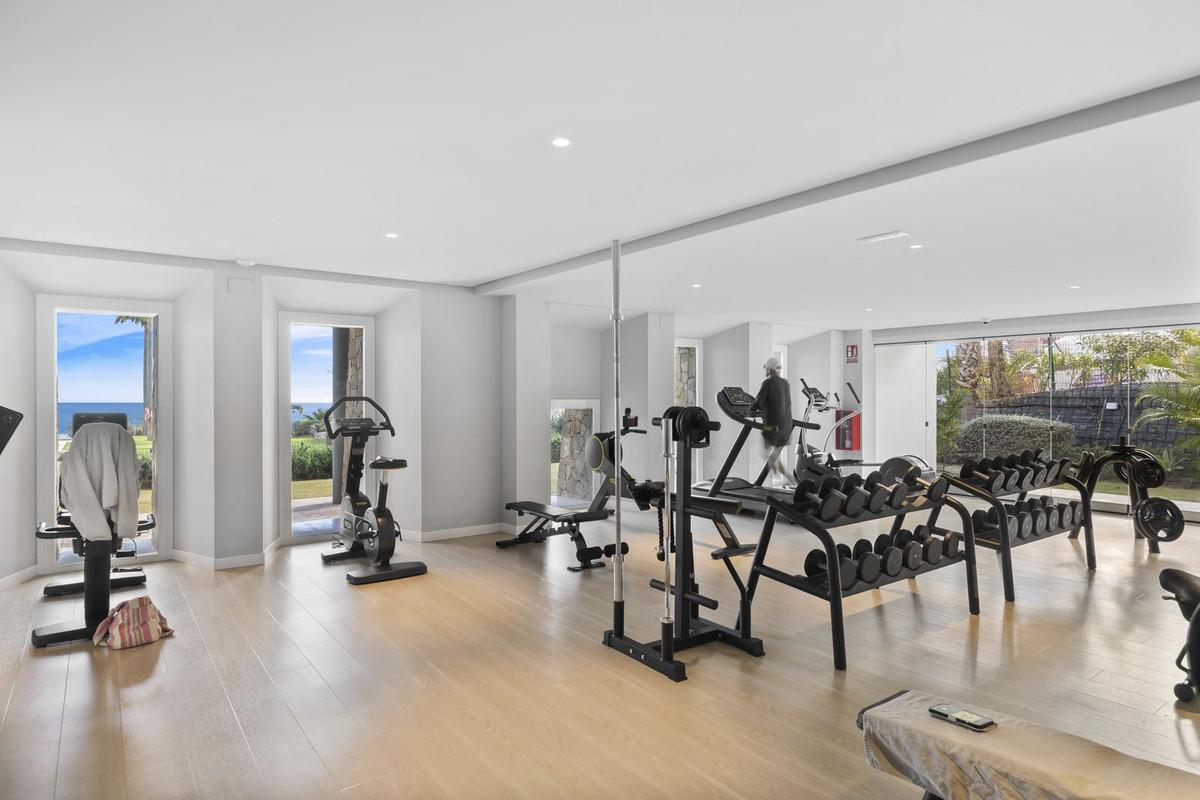 Villa for Sale in Benalmádena