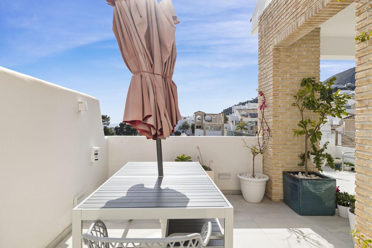 Villa for Sale in Benalmádena
