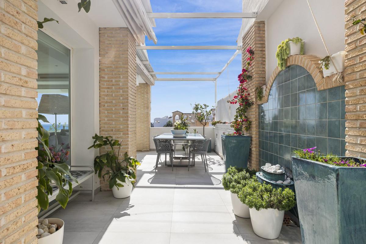 Villa for Sale in Benalmádena