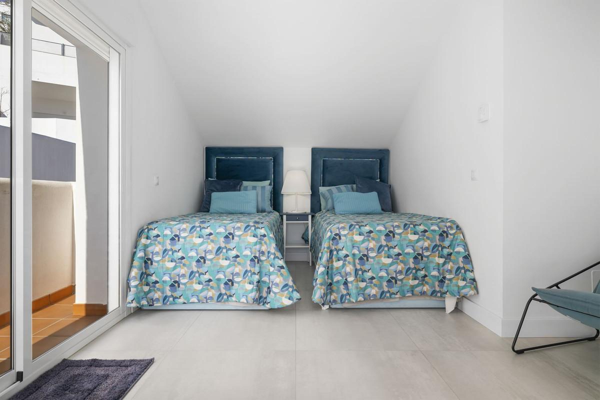Villa for Sale in Benalmádena