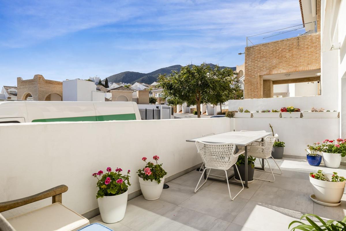 Villa for Sale in Benalmádena