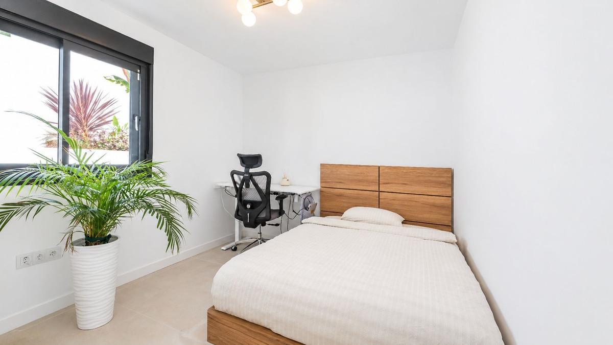 Villa for Sale in Benalmádena