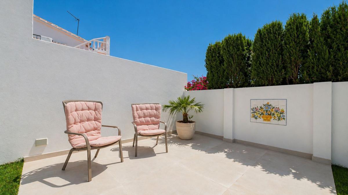Villa for Sale in Benalmádena