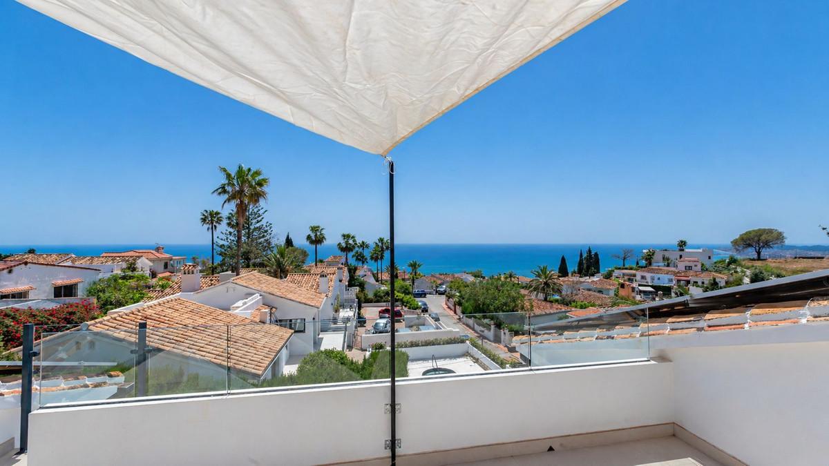 Villa for Sale in Benalmádena