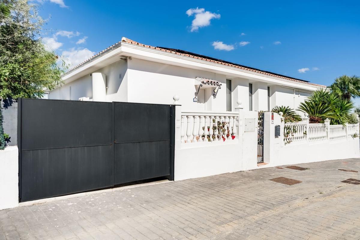 Villa for Sale in Estepona