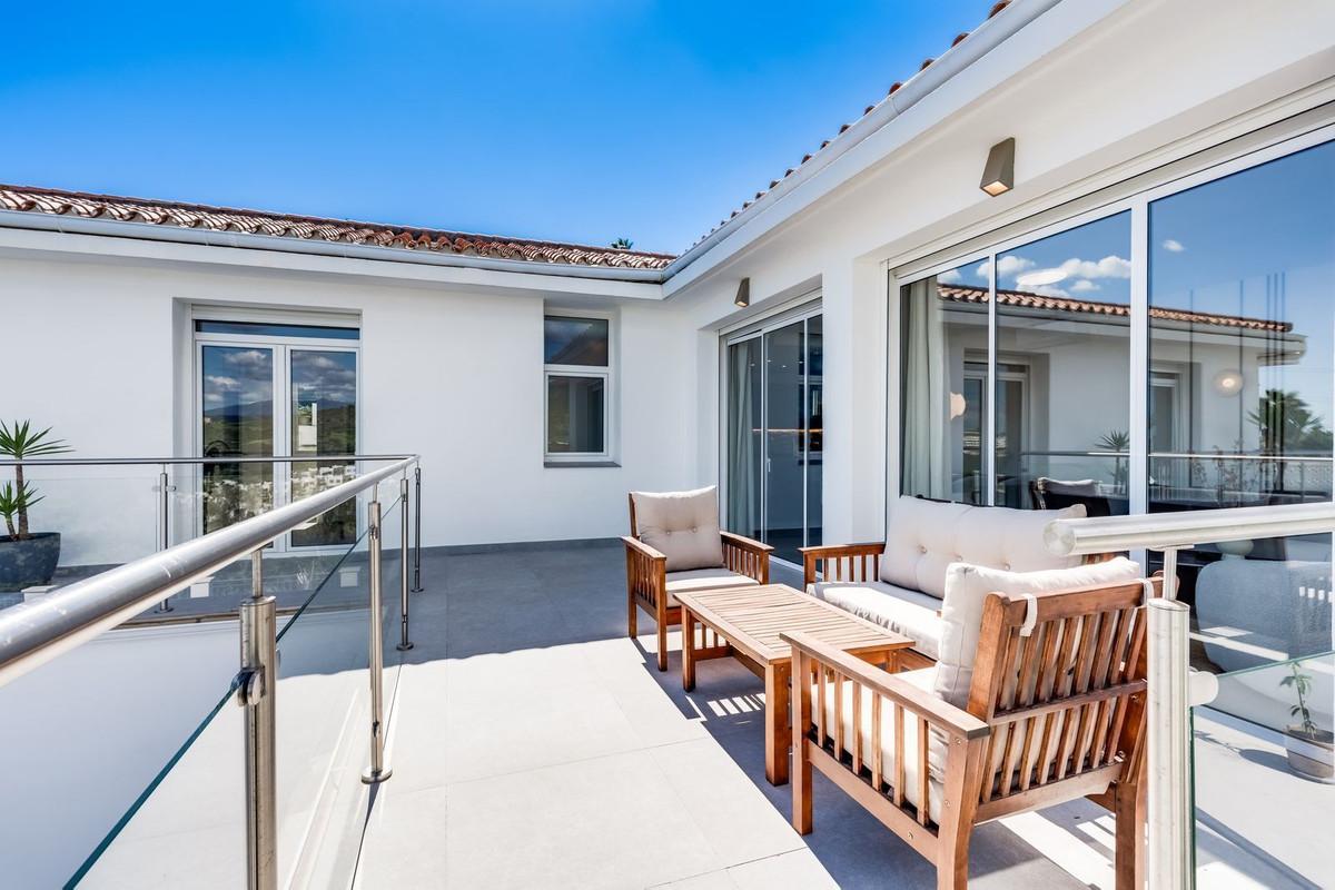 Villa for Sale in Estepona